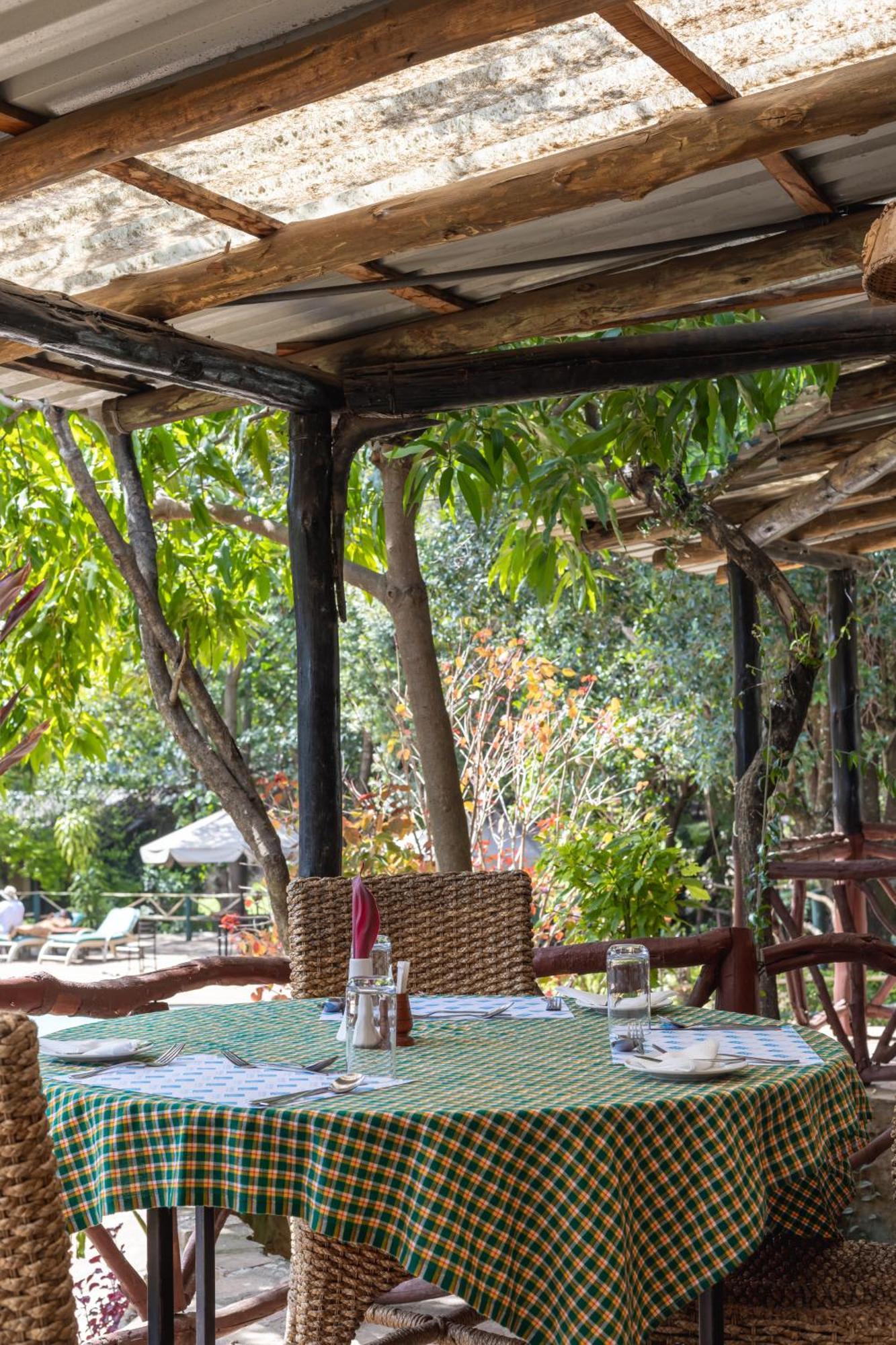 Sentrim Mara Lodge Ololaimutiek