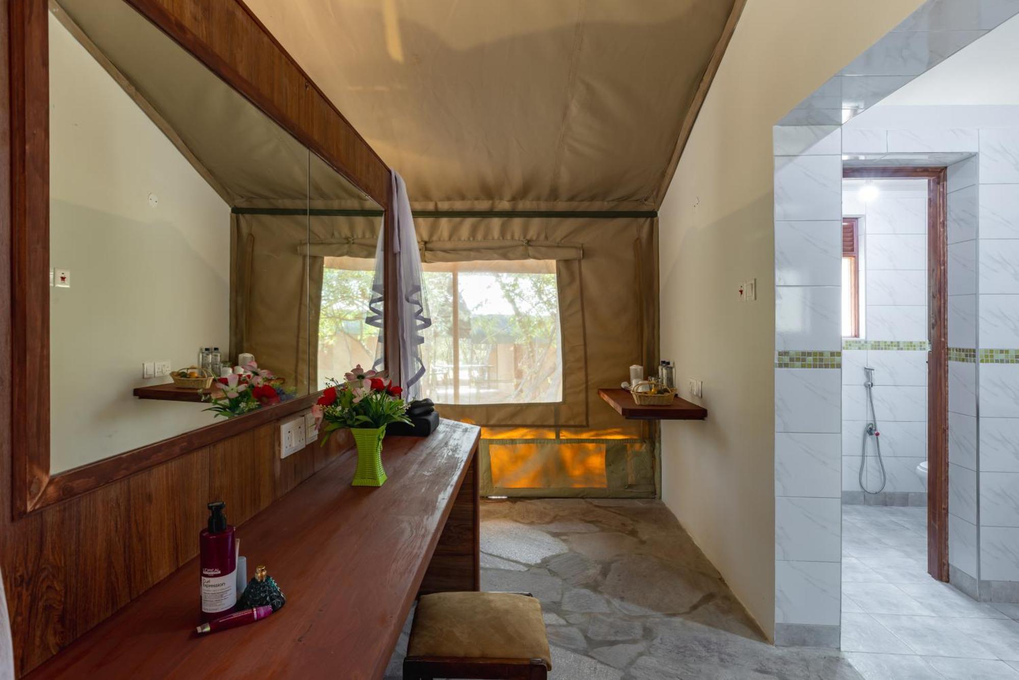 Sentrim Mara Lodge Ololaimutiek
